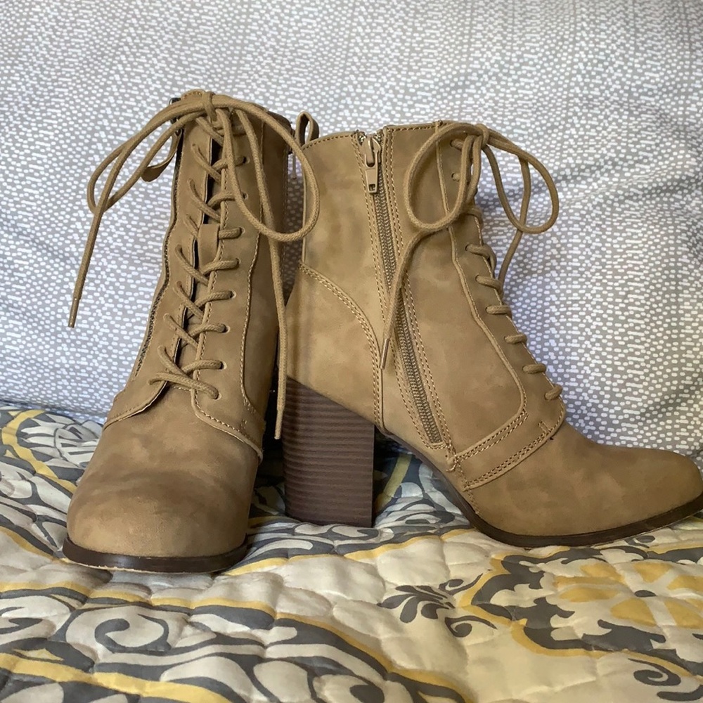 Tan Lace Up/ Zip Up Boot